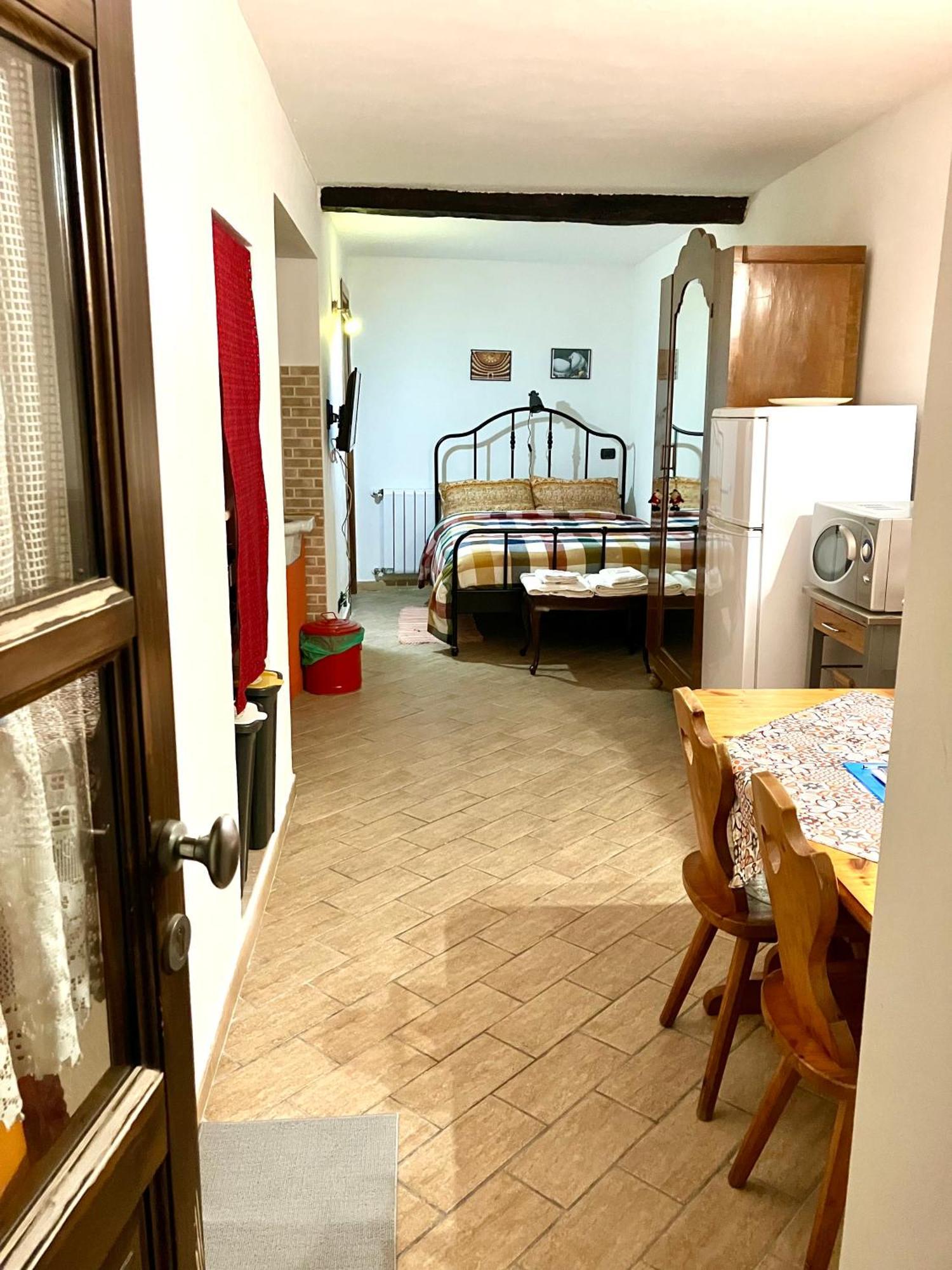 Case Vacanza Cipriano Spacious Apartment And Cosy Studio Monolocale Torretta  Bagian luar foto